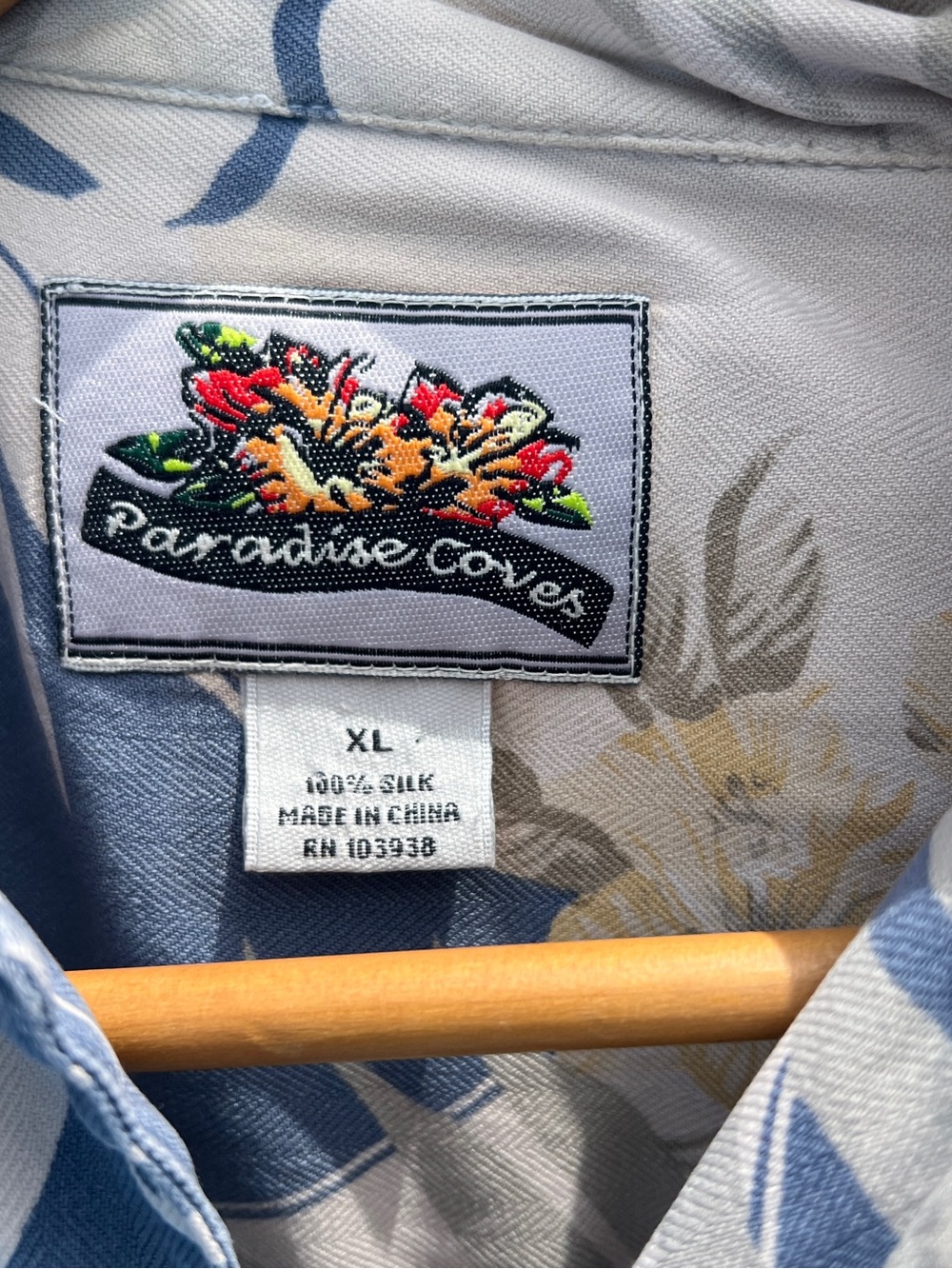 Paradise Coves Men's XL Blue Floral Camp Shirt Hawaiian 100% Silk Button Front - Picture 5 of 8